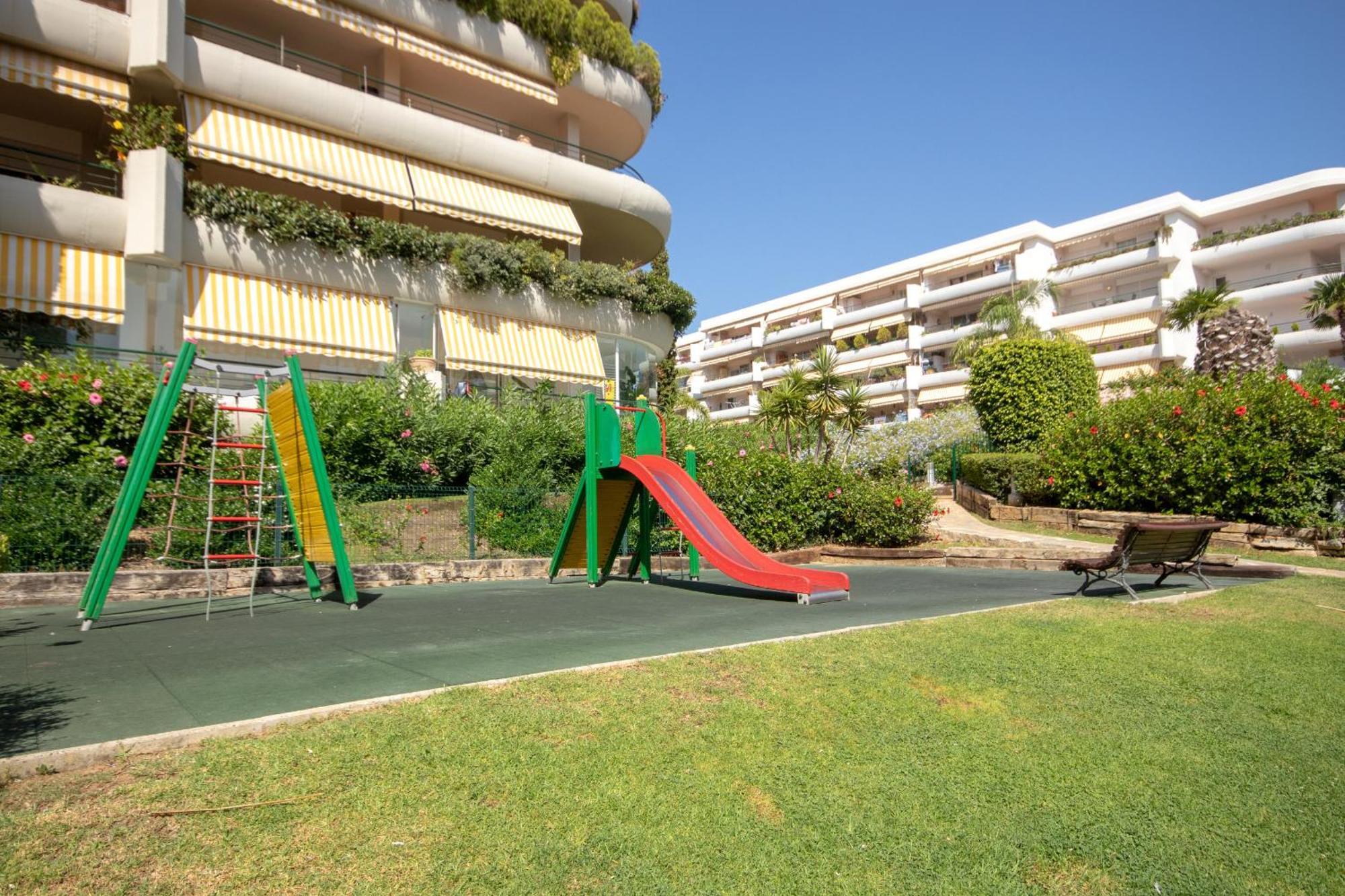 Spacious Modern Penthouse Guadalmina, San Pedro Apartment